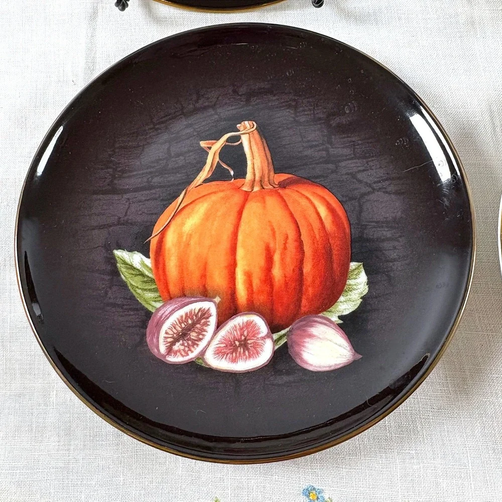 Williams Sonoma Botanical Pumpkin Salad/Dessert Plates Set of 8